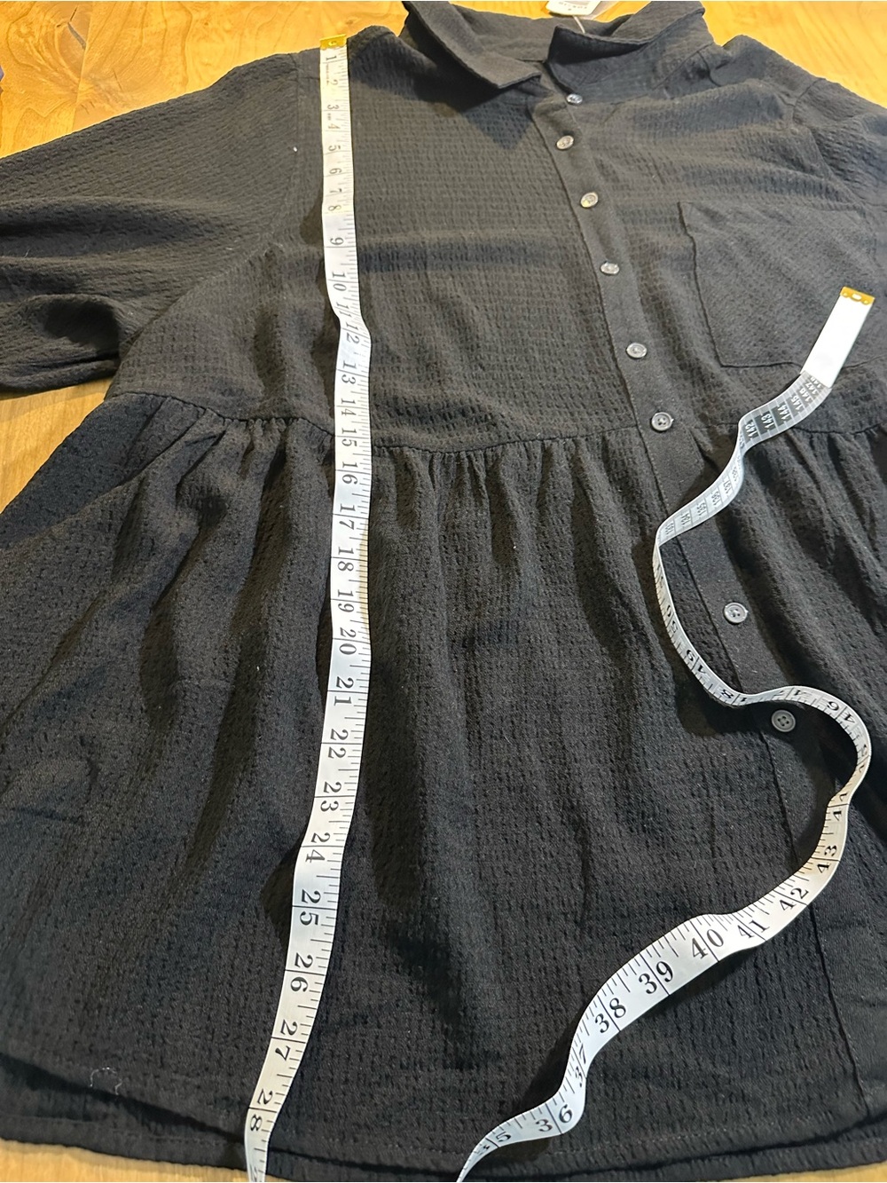 Torrid 3X Black Crinkle Gauze Peplum Button Front Blouse NWT Plus Size - Picture 6 of 9
